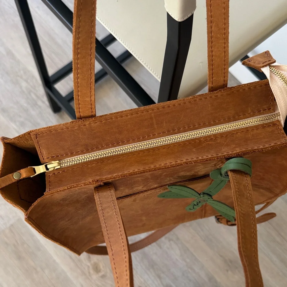 Portland Leather Tote - Picture 3 of 4